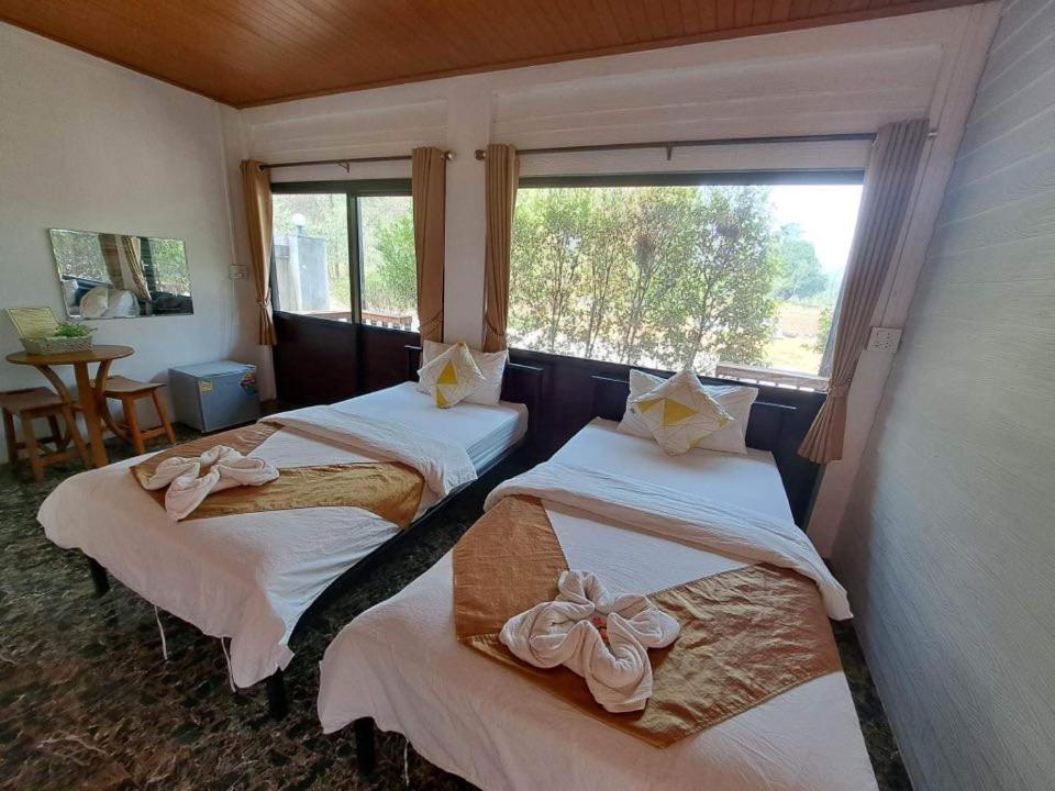 Chomduen Phu Kao Resort Non Sang Habitación foto